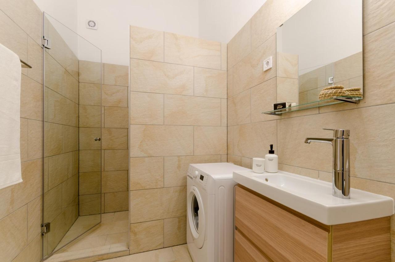 Deluxe Studio In Party District. Ak2B Budapest Ngoại thất bức ảnh